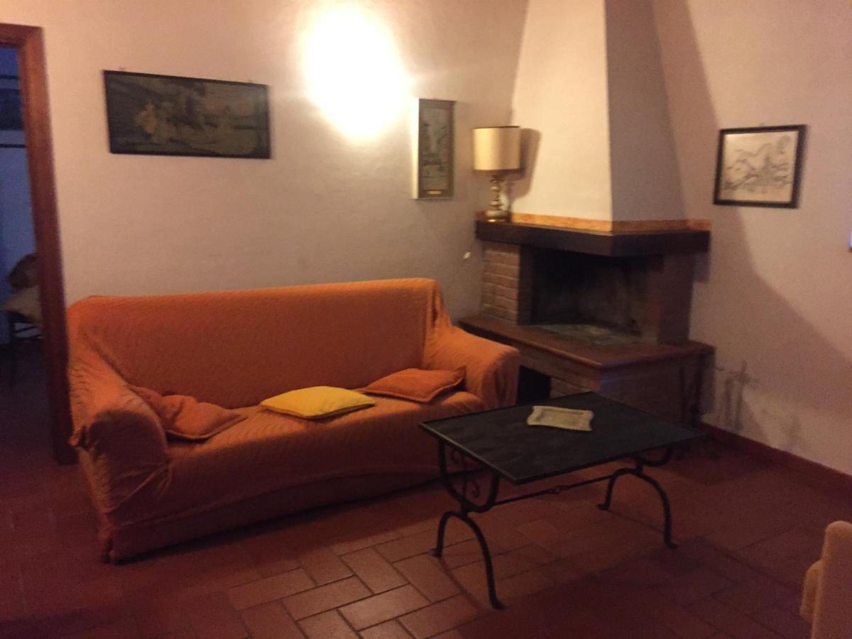 Agriturismo Le Colline モンテスクダイオ エクステリア 写真